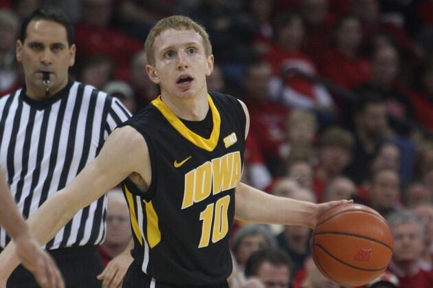 Iowa-NU Hoops Game Moved to Saturday at 1