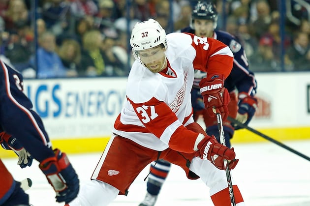 Samuelsson out at Least 2 Weeks with Fractured Finger