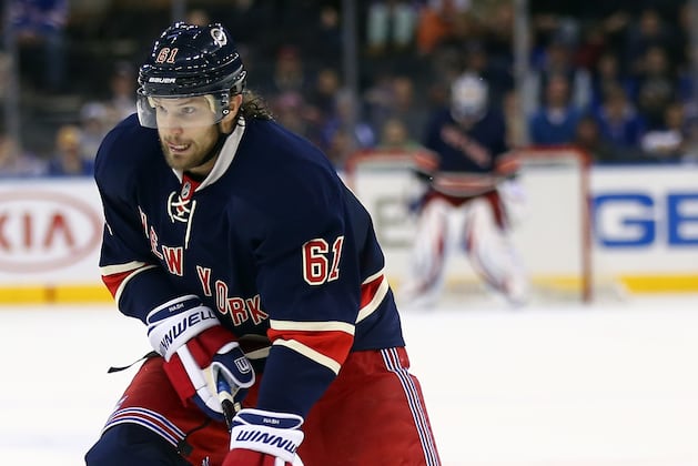Signs Point to Rangers' Nash Dealing with Concussion