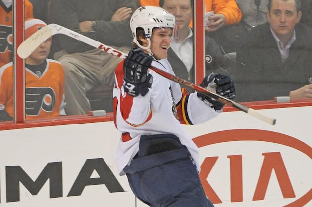 Huberdeau scores 2 goals, Panthers beat Flyers 5-2
