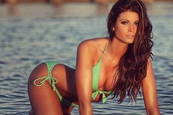 Sarah-savage-bikini_crop_north