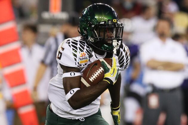 UO Running Back De'Anthony Thomas Visits McCornack Elementary