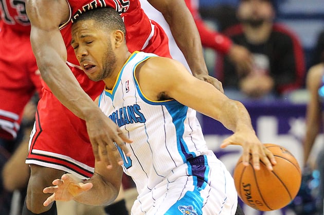 Eric Gordon Returns to Starting Lineup