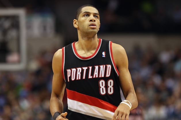 Trail Blazers Fall to Lakers 111-107, Lose 7th Game in a Row