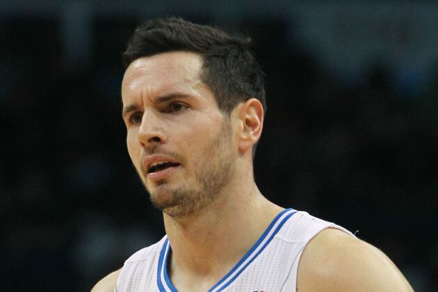 Hawks 103, Bucks 102 - J.J. Redick debut falls flat