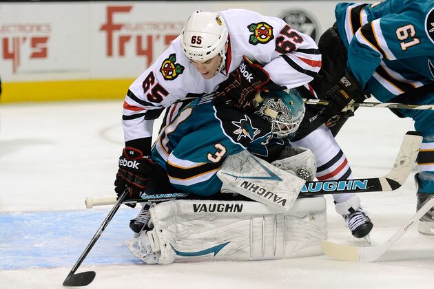 Chicago Blackhawks: Andrew Shaw Developing Dangerous Reputation
