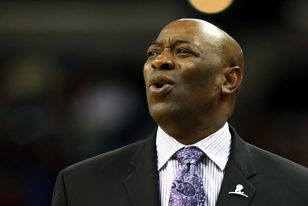 Davis, Hornets Upend Kings