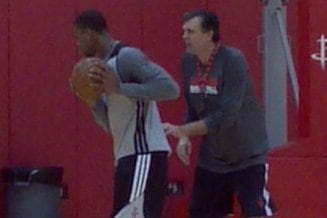 Pic: Kevin McHale Works out Thomas Robinson