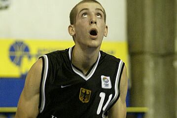 Rockets Sign Tim Ohlbrecht