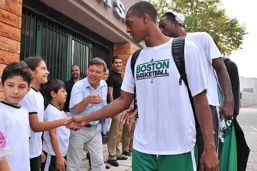 Rajon Rondo Is Really Good at Connect Four
