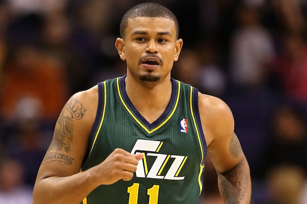 Earl Watson Starts at PG vs. C's
