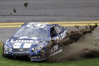 Nascar Jimmie Johnson Wrecked His Car During Daytona