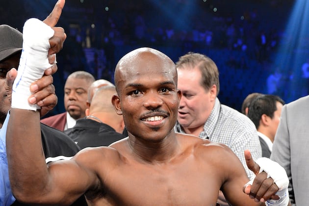 Video: Timothy Bradley Drops Bombs on Freddie Roach