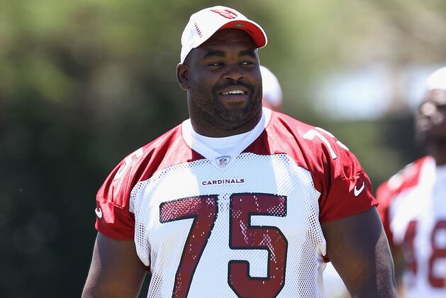 Levi Brown May Wind Up Playing Guard in 2013 and More NFC West News