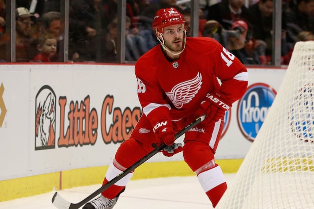 Ian White Scratched as Smith, Quincey Return