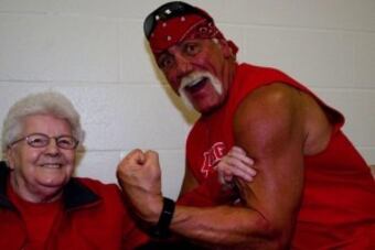 Splashnewstv-hulkhoganwinswithhelpfrom82yearoldgrandma855-156-300x200_crop_north