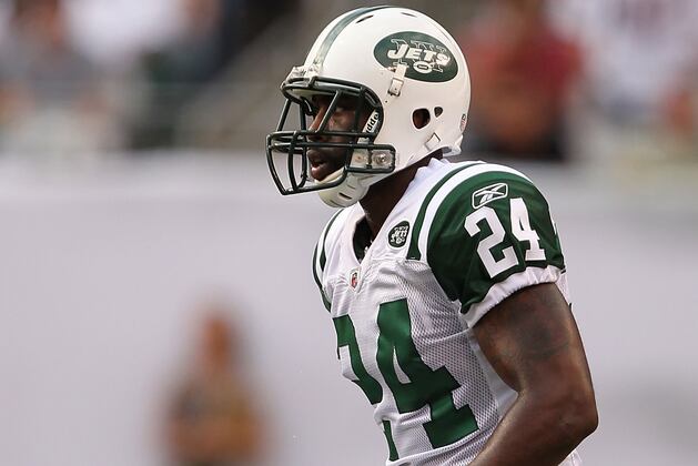 Report: 49ers Not Inclined to Pursue Revis at This Time