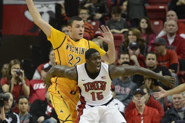 UNLV's Bennett Day-to-Day with Nerve Pain in His Left Shoulder