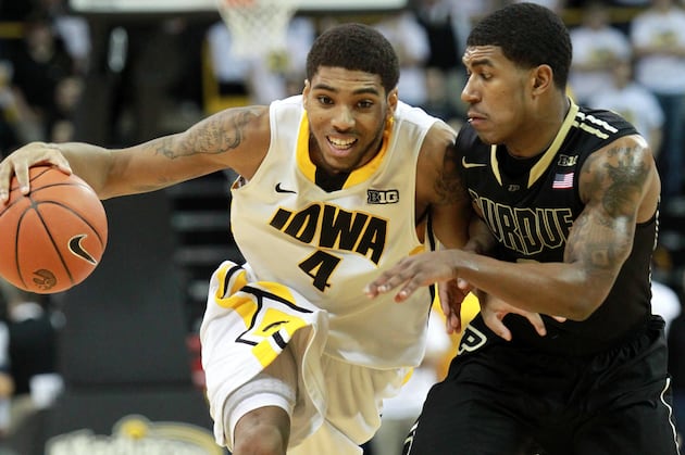 Frigid Boilermakers Fall at Iowa, 58-48
