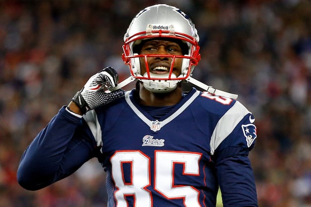 Debate: Should Pats Let Go of Brandon Lloyd?