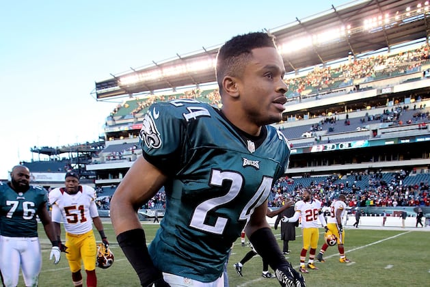 Eagles, Asomugha Inch Toward Decision Time