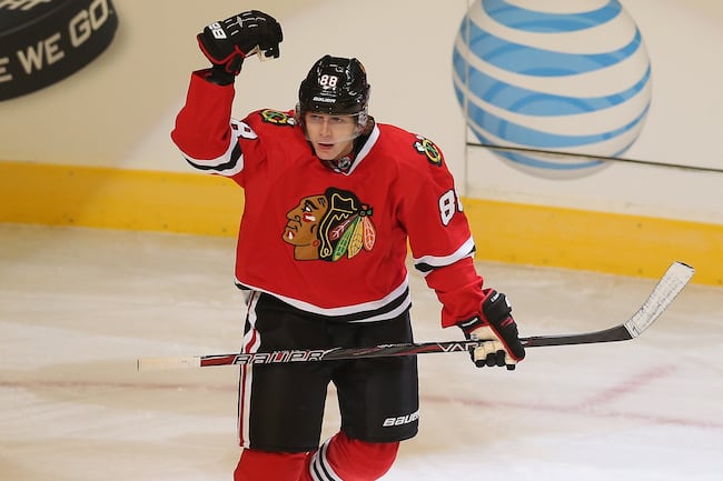 Patrick Kane, the Hawks' leading scorer, ties the game!