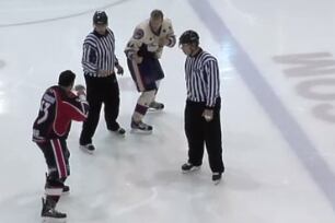 This Is Without Question the Worst Hockey 'fight' of All Time