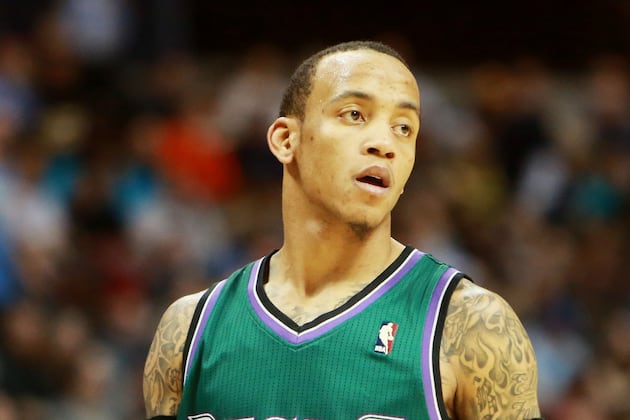 Monta Ellis with High Degree of Difficulty Spinning Layup(VIDEO)