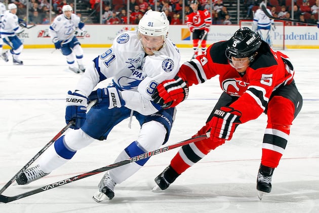 Lightning End Losing Skid, Rout Struggling Devils