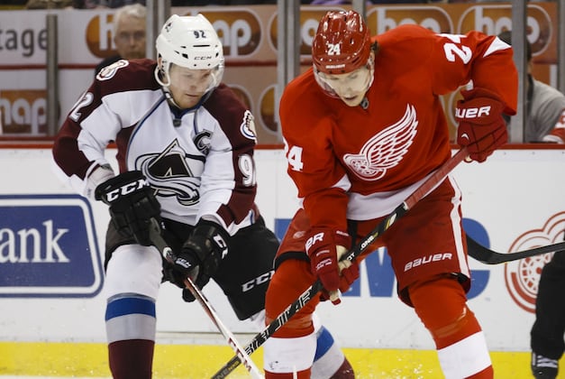 Kronwall Scores Fluky Goal as Wings Hold off Avs
