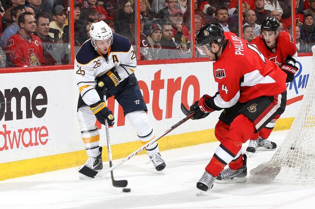 Sabres' Vanek Trying to Play Through Pain