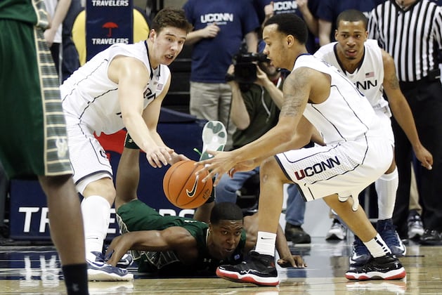 ESPN Gamecast: Connecticut vs South Florida