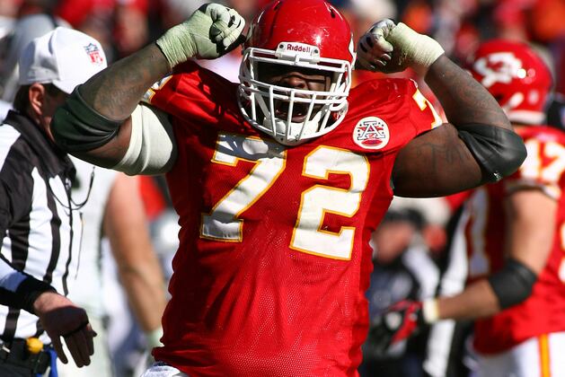 Chiefs Hope to Keep Dorsey, but Starks Tag Could Complicate Things