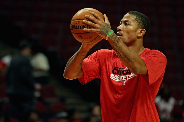 Derrick Rose's Return to Bulls Should Be Saved for Postseason