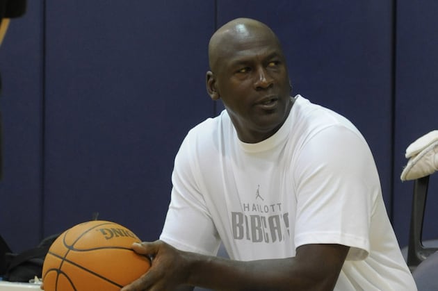 Michael Jordan Applies for Fla. Marriage License
