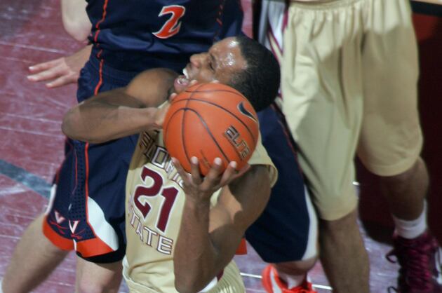 Snaer Does It Again, This Time Beating Virginia with Game-Winning Layup