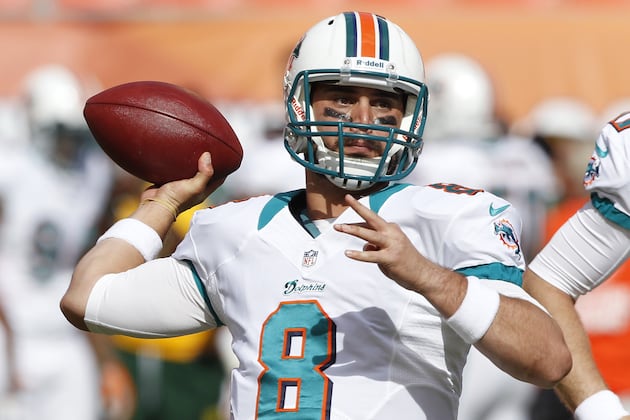 Miami Dolphins Re-Sign Quarterback Matt Moore