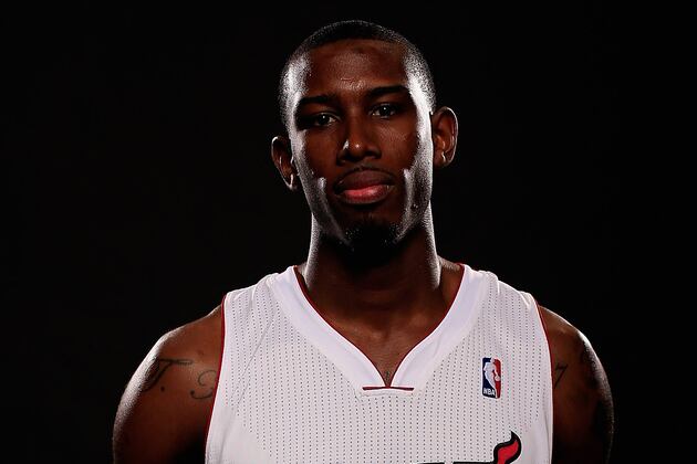 HORNETS SIGN HARRIS to 10-DAY CONTRACT