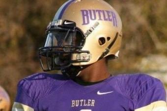 Linebacker Sanders Stands Out in Final Practice Before Break