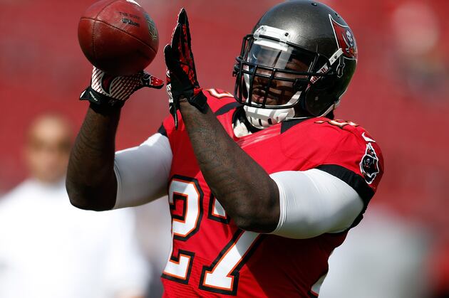 Bucs Keeping LeGarrette Blount as Backup