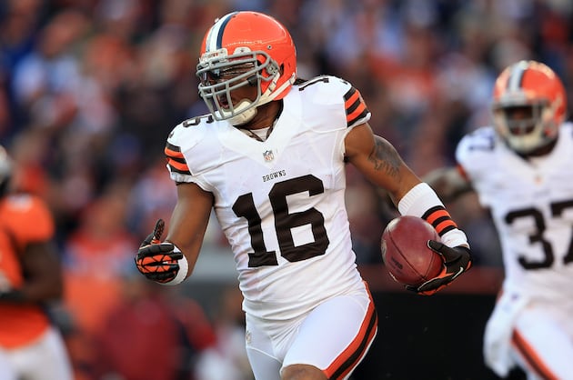 Giants, 49ers Among Five Teams Interested in Browns' Josh Cribbs