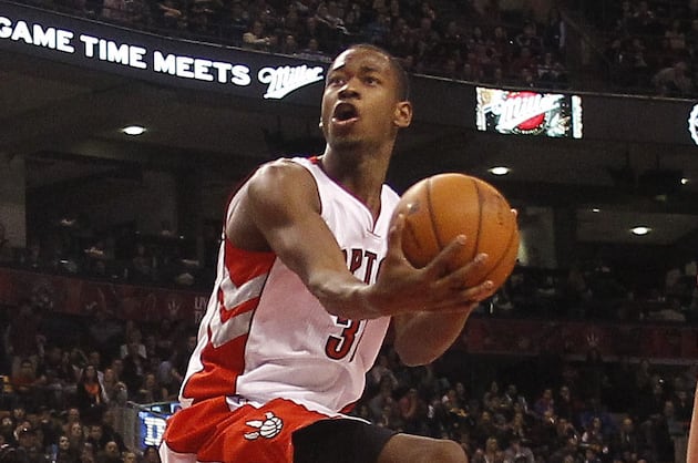Raptors Beat Cavaliers, with Help from Rookies Ross, Valanciunas