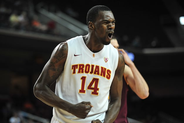Twitter / RegisterUSC: USC has suspended basketball ...