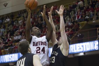 Davidson-collegeofcharlestonchampionshipgame_crop_north