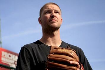 Ryan Madson Throws off Mound for First Time in Six Weeks
