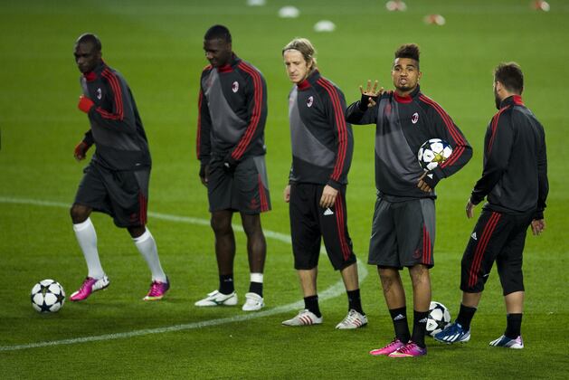 Milan Announces Starting XI for Barca Clash