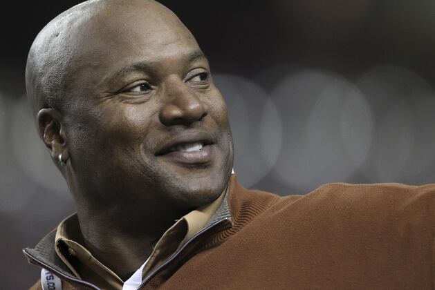 Former Auburn Running Back Schedules 1-Day Trip for Tornado Relief