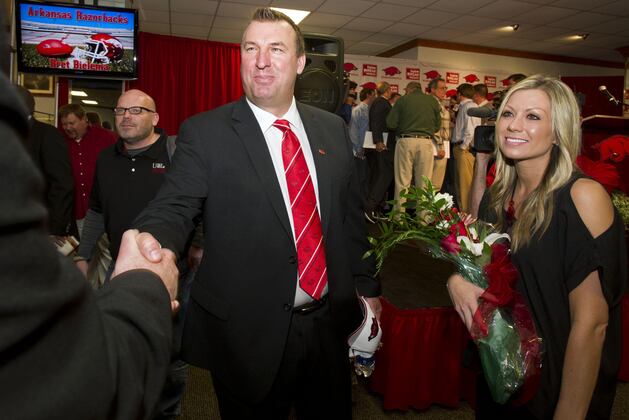 Bret Bielema Moving Arkansas Razorbacks Past Bobby Petrino Era