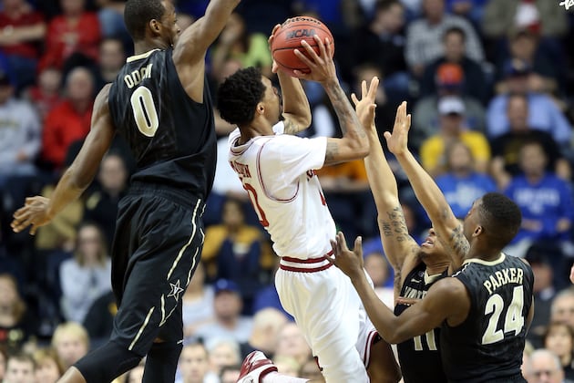 Vanderbilt Upsets Arkansas 75-72 In SEC Tournament