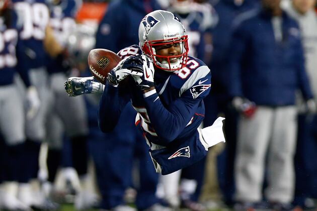Sources: Pats, Lloyd Talk New Deal